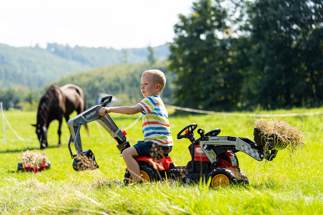 Country Farmer rot mit Frontlader, Heckbagger und Anhänger