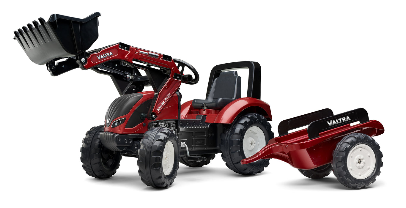Trettraktor Valtra mit Frontlader und Anhänger