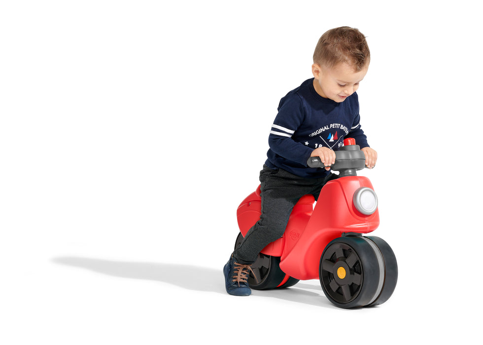 Roller mit Flüsterreifen - rot