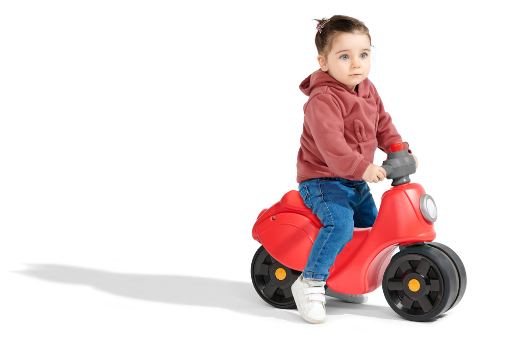 Roller mit Flüsterreifen - rot