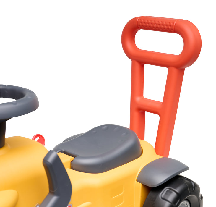 Marcel Baurutscher mit Frontlader und ergonomischer Laufvorrichtung