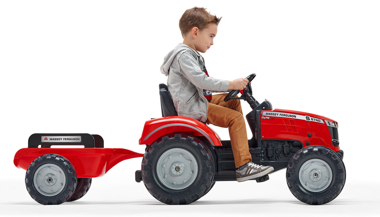 Trettraktor Massey Ferguson S8740 mit Anhänger