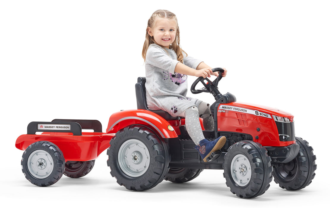 Trettraktor Massey Ferguson S8740 mit Anhänger