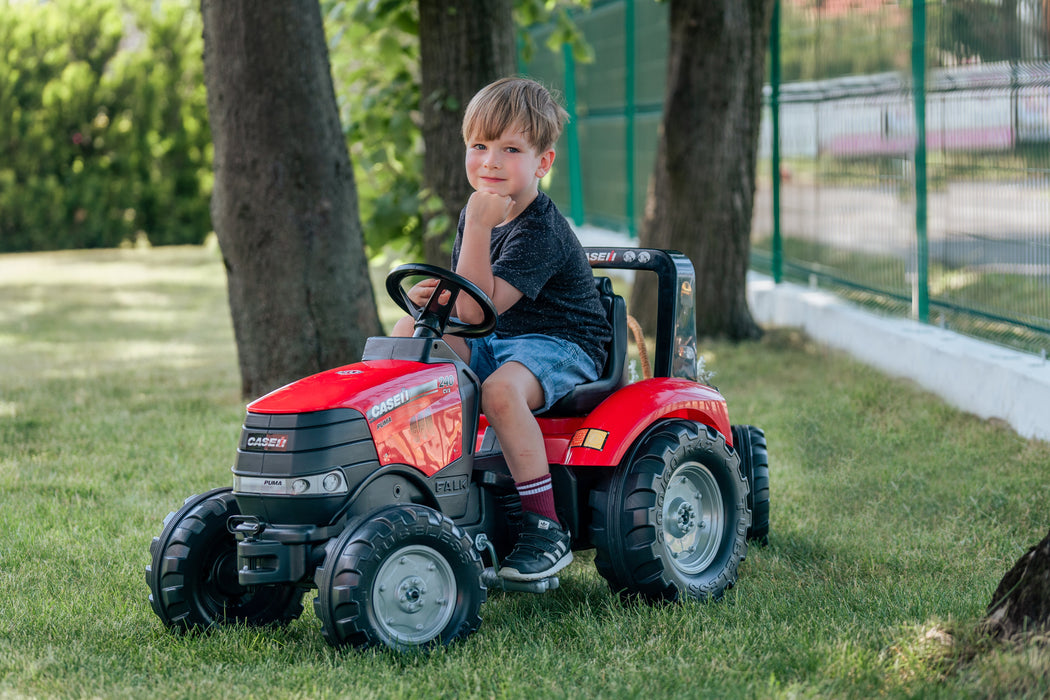Trettraktor Case Puma CVX 240 mit Anhänger